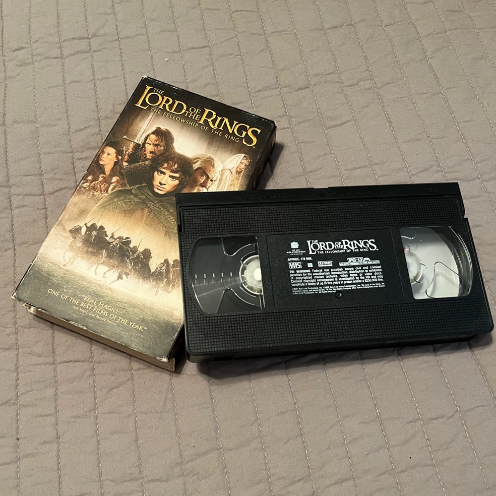 Lord Of The Rings: The Fellowship of the Ring 2001 VHS Tape